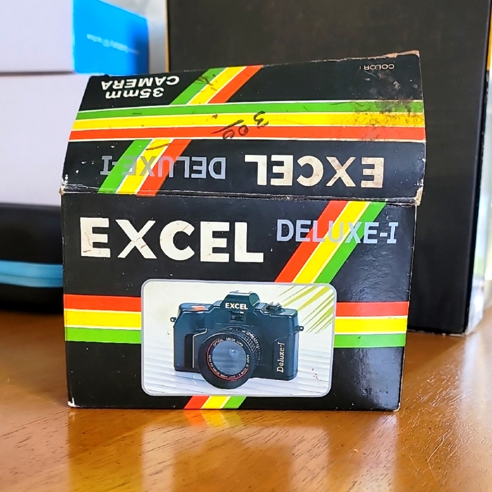 ☆Vintage EXCEL Deluxe-1 Black 35mm Camera